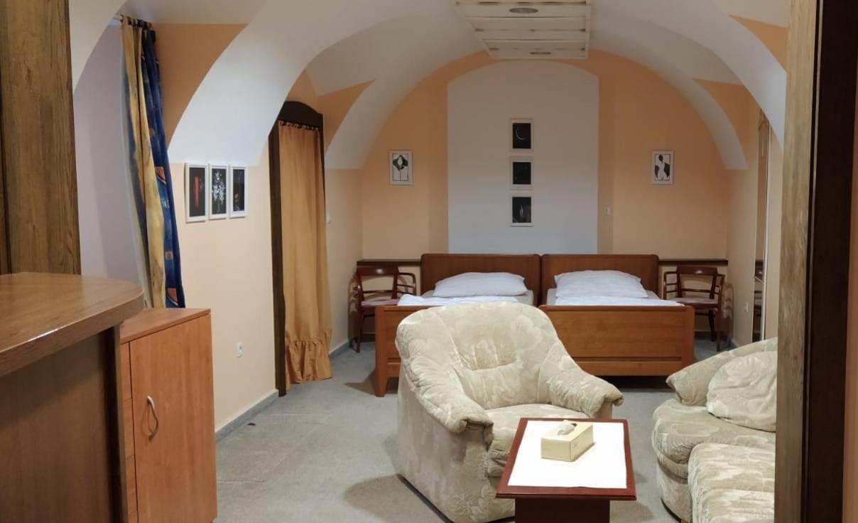 Apartman Sobeslav Exterior photo
